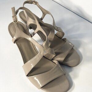 Bandolino SZ 7.5 Nude patent leather strappy high heel sandal office formal